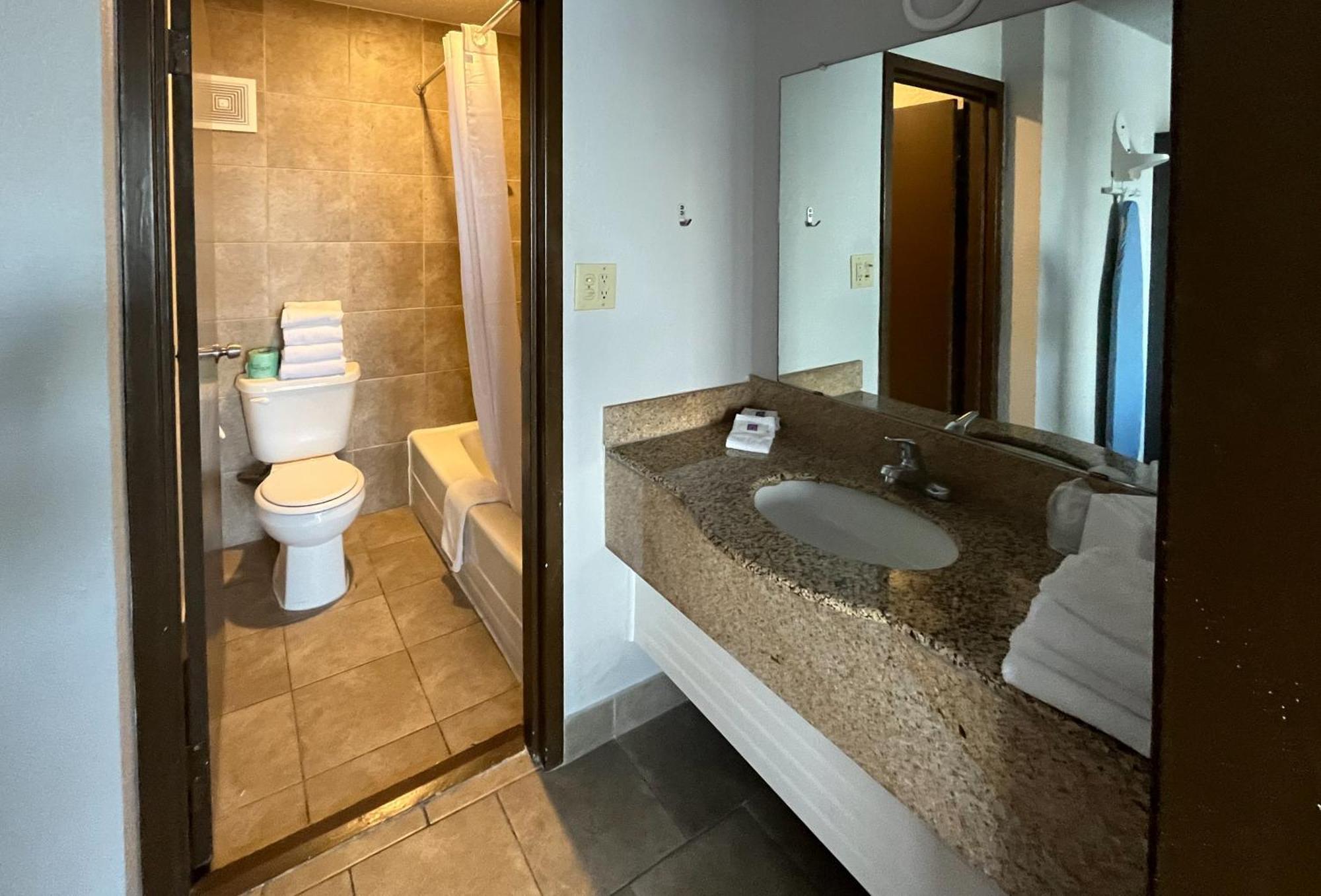 Motel 6 Mesquite, Tx Town East Екстериор снимка