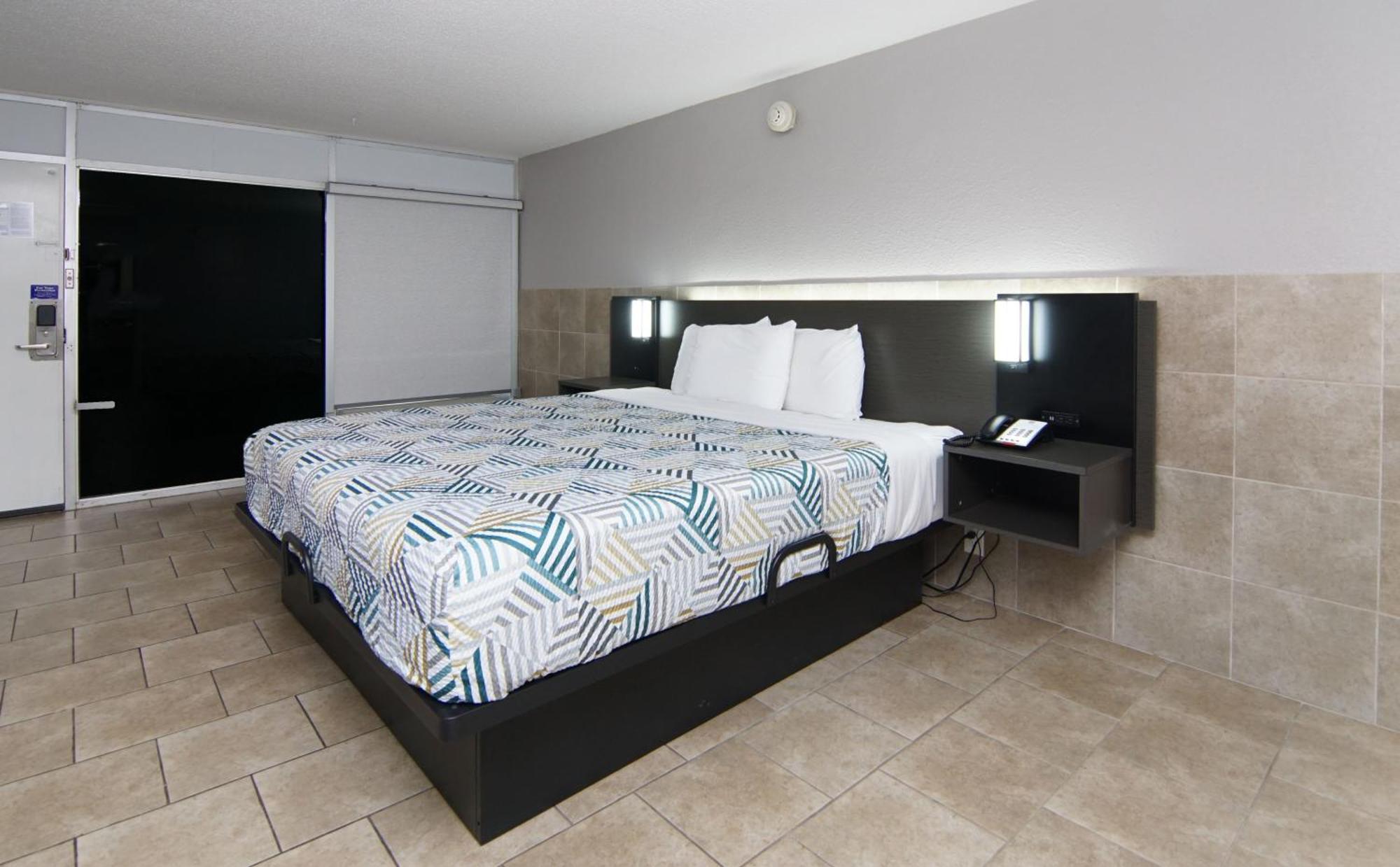 Motel 6 Mesquite, Tx Town East Екстериор снимка